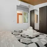 Apartment Panoramic Views I *